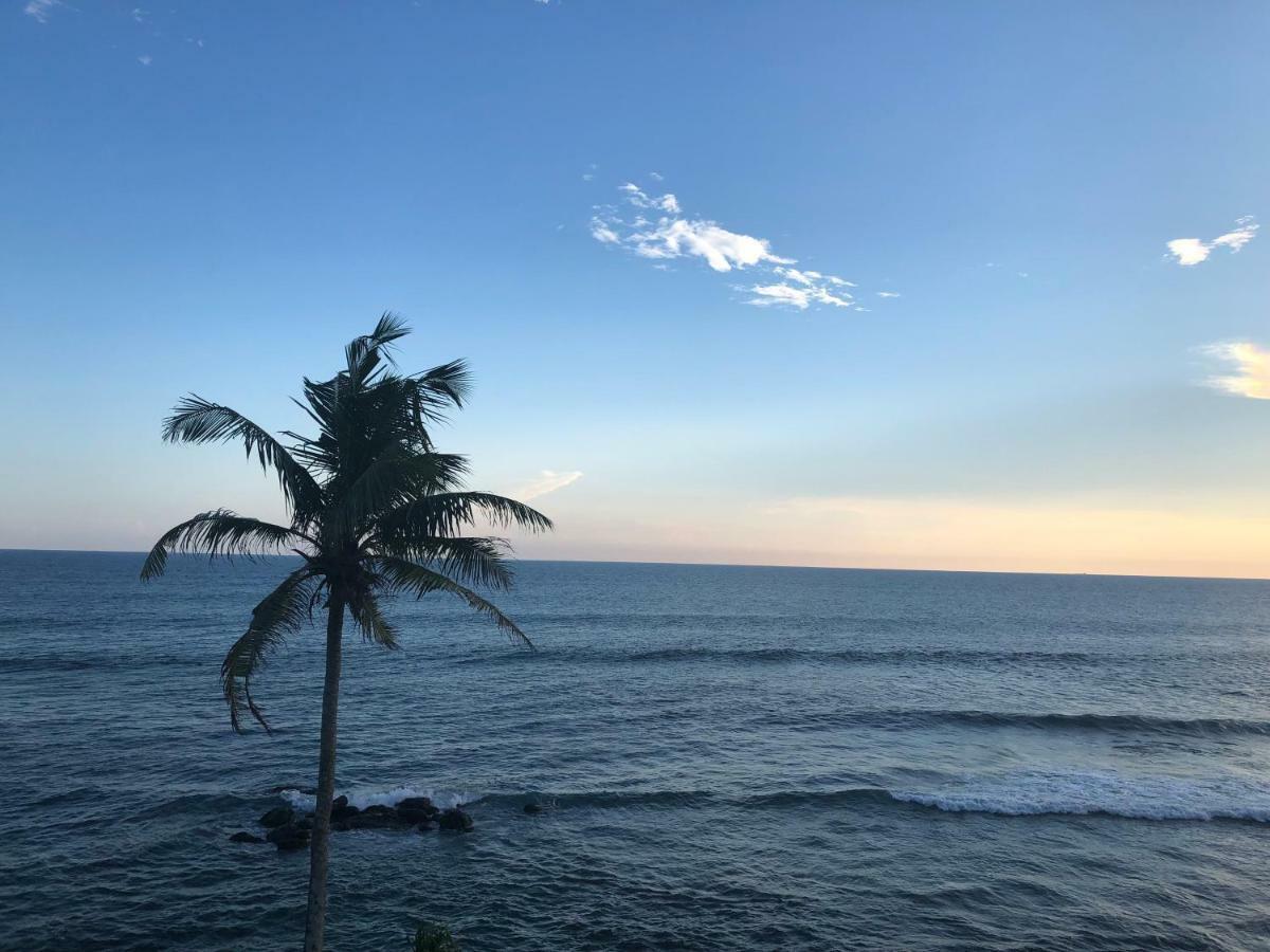 Lighthouse Ahangama Hotel Bagian luar foto