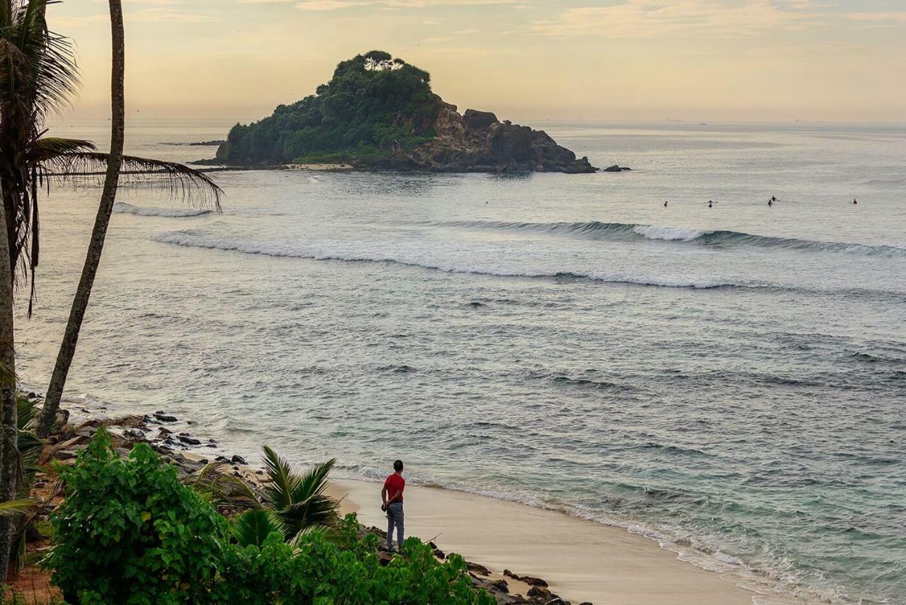 Lighthouse Ahangama Hotel Bagian luar foto